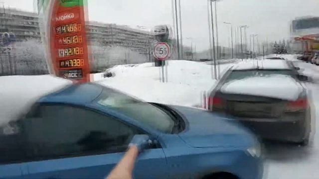 Как припарковать автомобиль под знаком 3.27 Остановка Запрещена смотреть онлайн