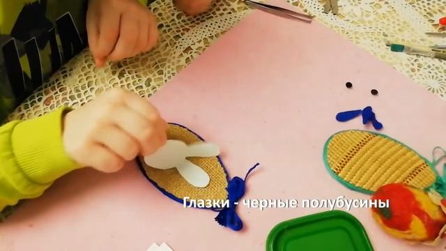Пасхальная поделка в садик или школу / аппликация из фетра / подвески для пасхального декора смотреть онлайн