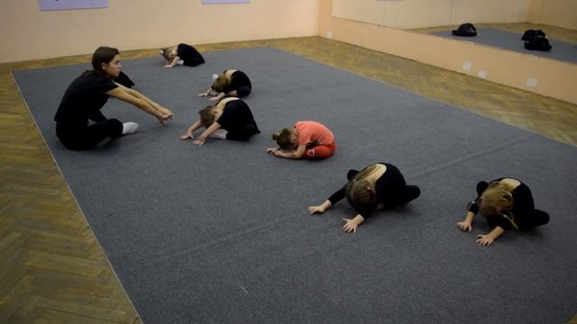 Художественная гимнастика для девочек в Выборгском районе СПБ смотреть онлайн