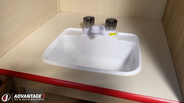 Groovy Baby! Ruby Red 2021 Vintage Cruiser 19RBS (Sold) смотреть онлайн