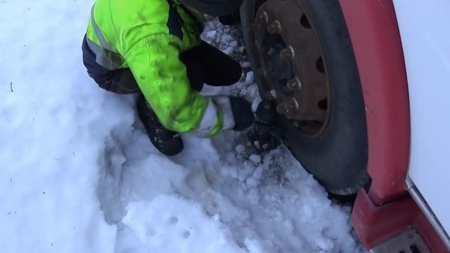 Volvo FH12 maahan jäätynyt? смотреть онлайн