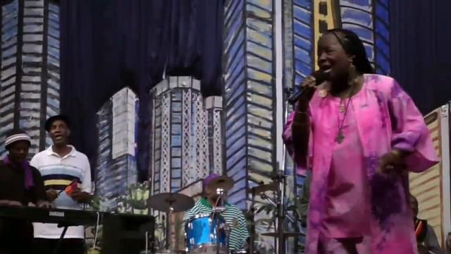 Marvelous Marva Performing Live in POS Trinidad смотреть онлайн
