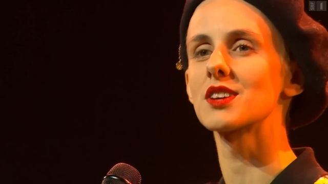 Lisa Eckhart Beim Arosa Humorfestival | SRF