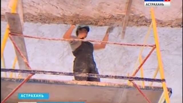 В Астрахани продолжается реставрация старинного храма Преображение Господне смотреть онлайн