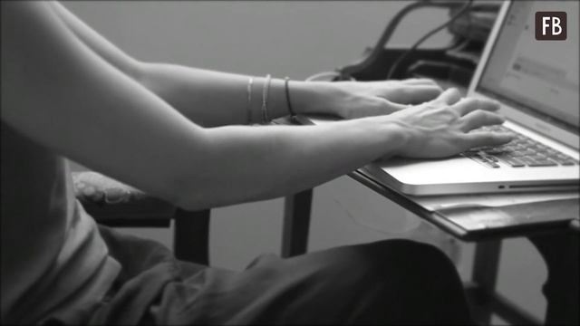 Хозяйка переживала, что у котенка большой живот, пока не сделала ему рентген смотреть онлайн