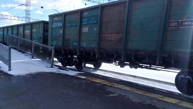 ВЛ15-005 с грузовым поездом смотреть онлайн