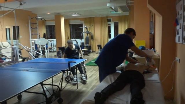 шейник с7 играет в тенис смотреть онлайн