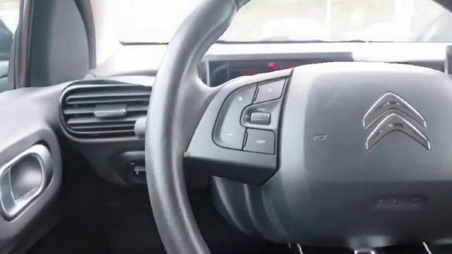 Citroën C4 Cactus 1.2 P.Tech Feel EAT6 смотреть онлайн