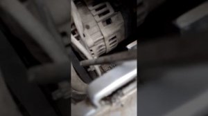 Натяжка ремня генератора на нисан марч 12к.