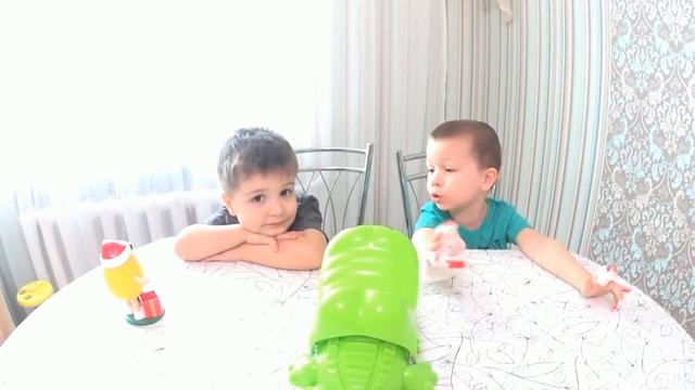 КРОКОДИЛ ДАНТИСТ ЧЕЛЛЕНДЖ Вызов принят Крокодил откусывает пальцы CROCODILE DENTIST CHALLENGE смотреть онлайн