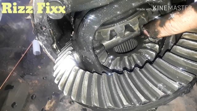 toyota land cruiser 70 series front differential replacement...(Rizz Fixx) смотреть онлайн