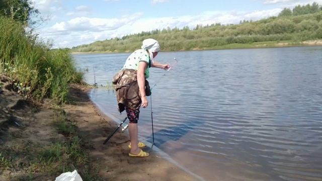 Все дороги ведут на Ветлугу. /Клëвая рыбалка с Ниной на 200./ смотреть онлайн