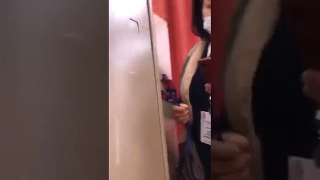 На участки Моск. обл. завезли сейфы для ночного хранения бюллетеней с двумя дверями: спереди и сзад смотреть онлайн