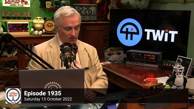 Leo Laporte - The Tech Guy: 1935 смотреть онлайн
