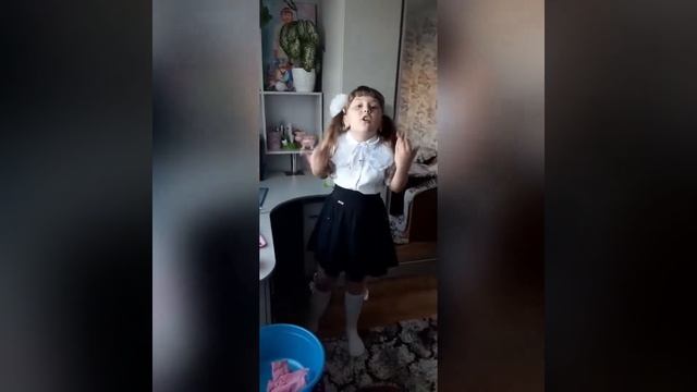 Стихи о школе Театральная студия МХАТик Торез смотреть онлайн