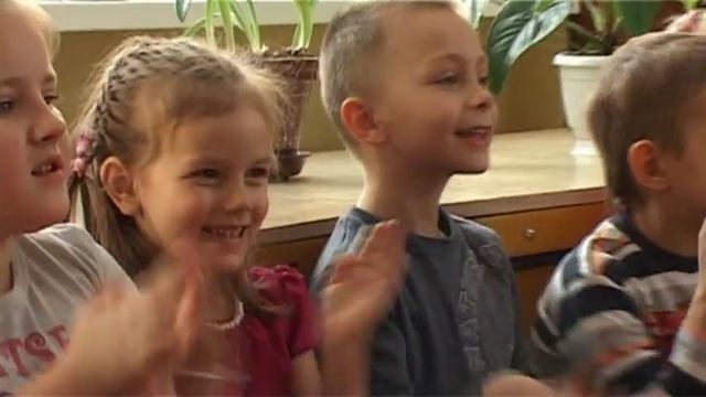 Клоун Петрушка и Тру-ля-ля. Студия детских праздников "Каравай". День рождения в детском саду. смотреть онлайн