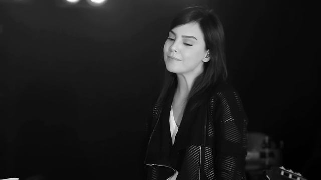 Ebru Gündeş - Ben Aşkı Ölümsüz Bilenlerdenim (Canlı Performans) смотреть онлайн