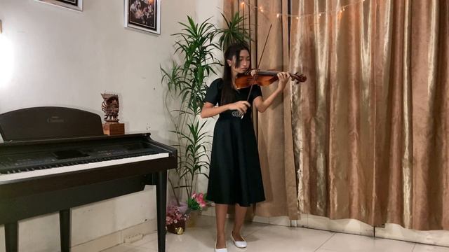 IIYIMA - Ni Luh Made Vikhanaswari I.M - J.S. Bach, Bourree (S3) смотреть онлайн