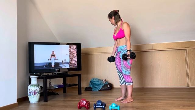 2 DIA TREINO DE Braços COM HALTERES (desafio 40 dias de 15 minutos de exercícios ) 10/8/2021 смотреть онлайн
