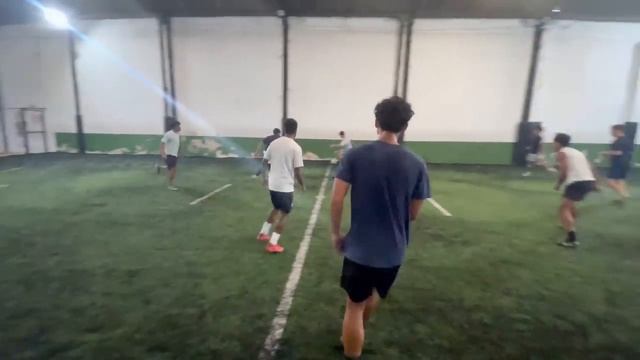 DAY IN THE LIFE OF AN AMERICAN FOOTBALLER | PROFESSIONAL TRIAL IN 1st DIVISION Ep.3 смотреть онлайн