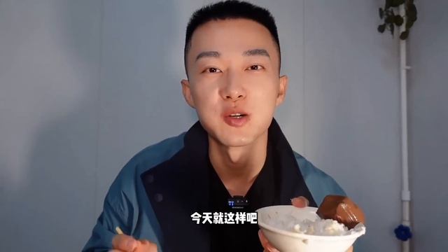 重慶飯友推薦的重口味爆辣火鍋，肥嘟嘟的肥腸巨好吃，吃完直接熱淚盈眶！【海浪兄弟】 смотреть онлайн