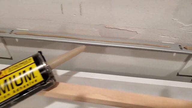 IKEA Wall and Base Cabinet installation. Навесные шкафы и тумбочка кухни IKEA смотреть онлайн