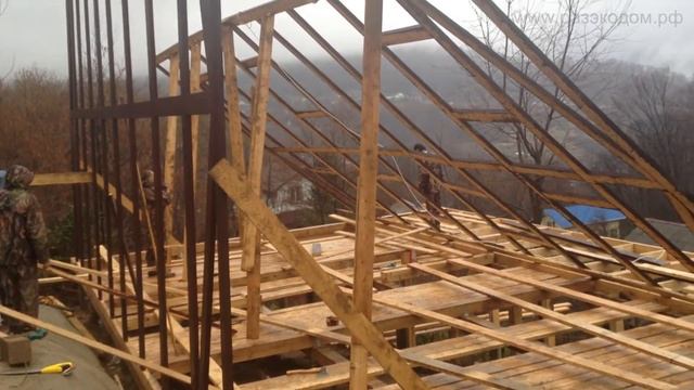 Двухэтажный каркасный дом из соломенных блоков (Сочи). смотреть онлайн