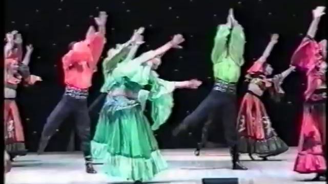 Ансамбль танца им.П.П.Вирского 2001 год - Цыганская сюита смотреть онлайн