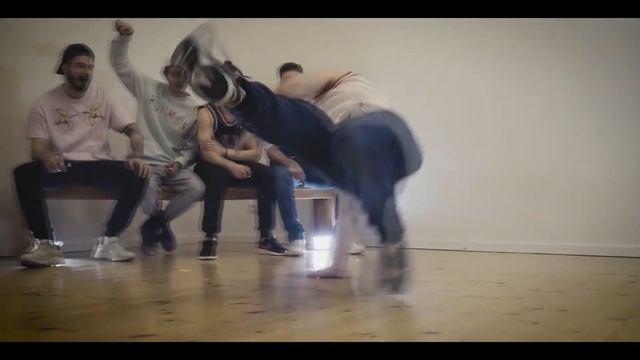 Hamburg City Breakerz @ Igi - Adam und Eva Shoot смотреть онлайн