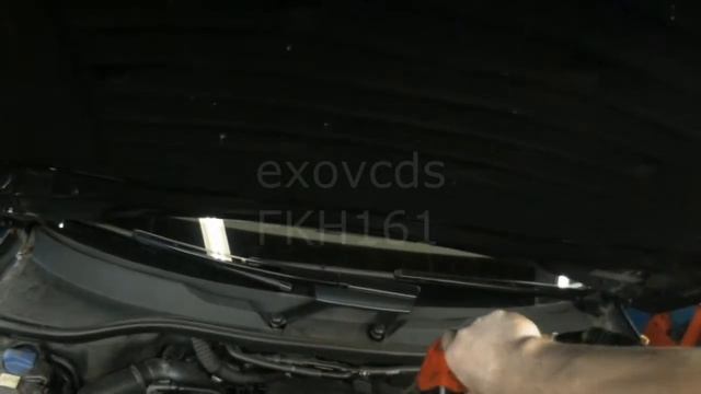 Audi 4L : Q7 3.6 Removing Spark Plugs смотреть онлайн