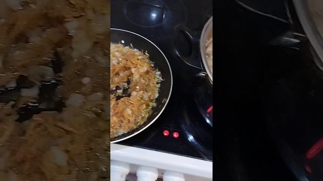 Как я варю гороховый суп со свининой.ОЧЕНЬ ВКУСНО.Один на кухне.