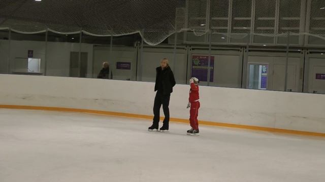 Мастер-класс Е.Плющенко 9.02.17.Игры как элемент тренировок с малышами) смотреть онлайн