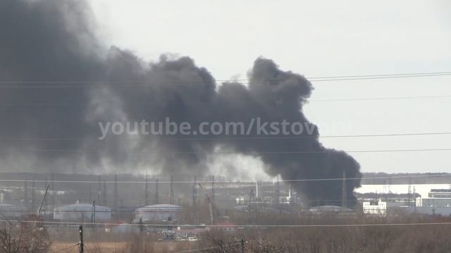 Крупный пожар произошел в промзоне города Кстово смотреть онлайн