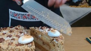 ПОЛЕЗНЫЕ ЛАЙФХАКИ / Как красиво и быстро разрезать Киевский торт любого размера