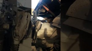 Как поднять кабину на  Mercedes axor