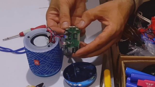 Repairing KTS-129 Big Sound Speaker смотреть онлайн