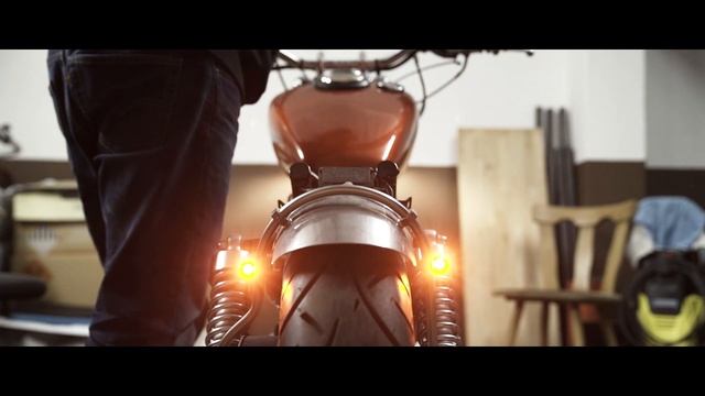 SUZUKI LS650 mit Kellermann Atto® Blinker смотреть онлайн