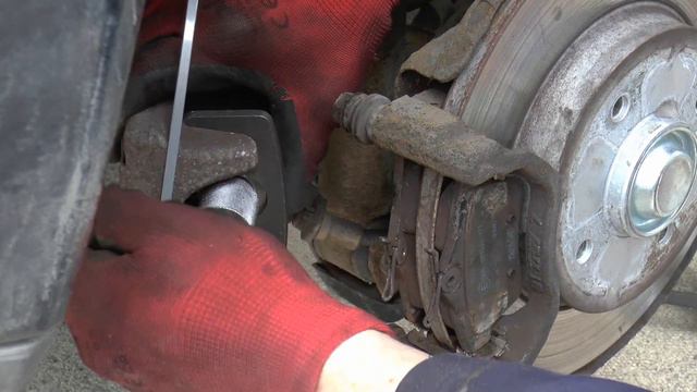 '10 Peugeot 3008. 1.6hdi. Rear Brakes Binding! смотреть онлайн