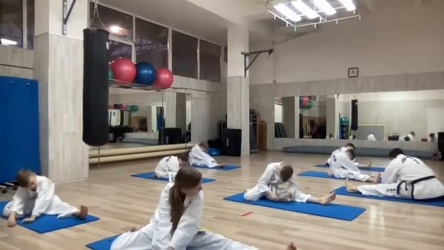 120 минут разминки, растяжки и спаррингов! 3 тренировка 2022 года! смотреть онлайн