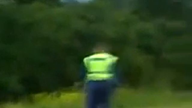 ГАИшник срывается на водителе! смотреть онлайн