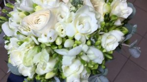 Свадебный букет невесты из фрезии