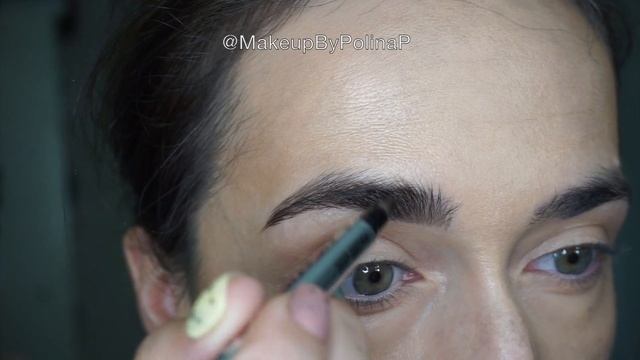BROW MICROFILLING PEN IN ACTION | BENEFIT COSMETICS | PERFECT BROWS IN LESS THAN 3 MIN смотреть онлайн