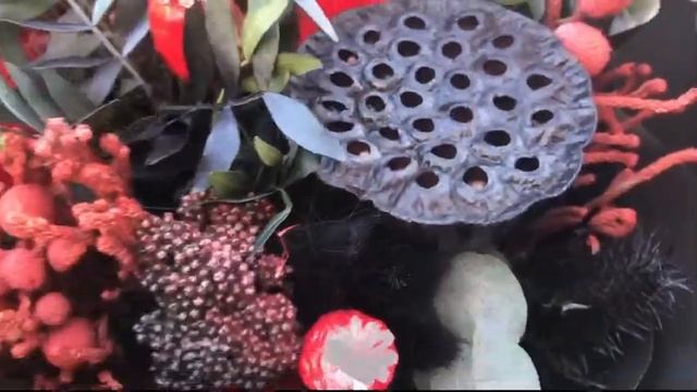 Букет в стиле «Семейка Адамс» смотреть онлайн