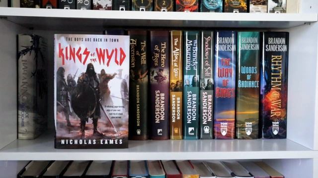 Fantasy Bookshelf Tour | 2022 смотреть онлайн