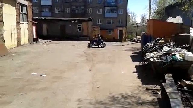 дал прокатиться на квадрике другу смотреть онлайн