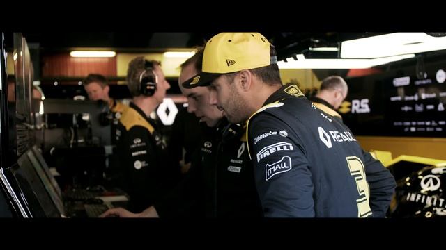 Castrol and F1 - Trackside Support смотреть онлайн