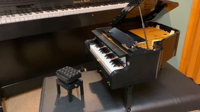 LEGO Grand Piano DEMONSTRATION! (IDEAS 031 | 21323) смотреть онлайн
