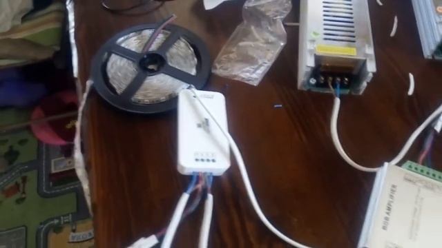 Два блока питания на светодиодную ленту смотреть онлайн