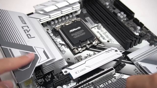 DDR5とDDR4でどんな差が出る？Core i9-13900KとASRock Z790 Pro RSを使って、違いを検証してみた！ смотреть онлайн