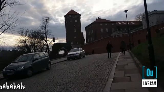 Travel Vlog: Krakow, Poland [2] City Center, Rynek Główny, Costa Coffee, Wawel Hill, Kazimierz
